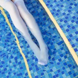 许岚《泳池竞泳》主题写真：40张全套美图