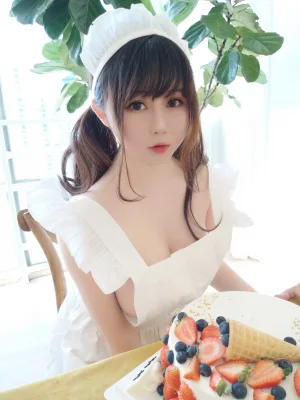 依酱《小厨娘》主题写真：40张全套美图