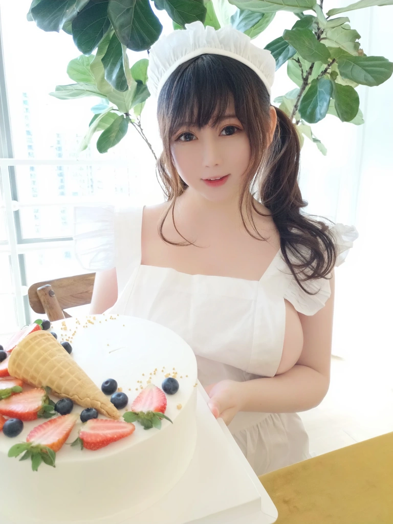 依酱《小厨娘》主题写真：40张全套美图