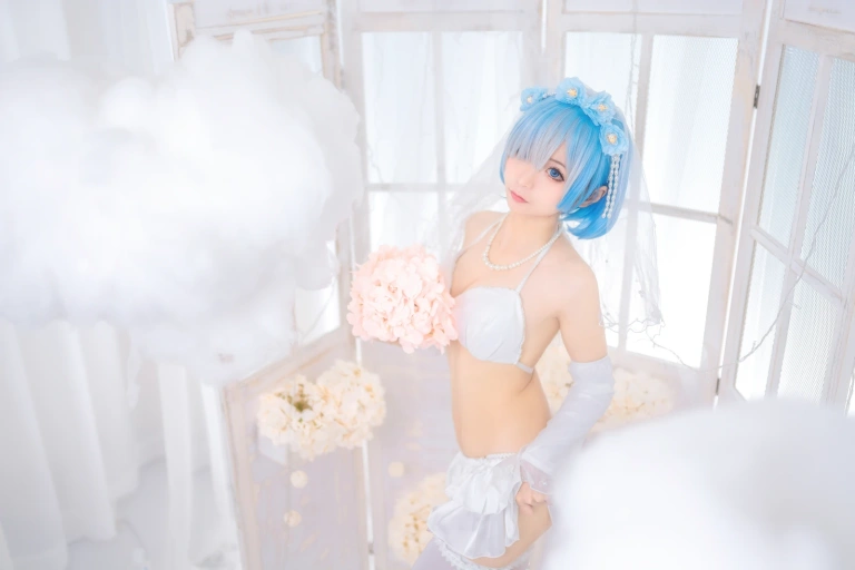 蠢沫沫《雷姆花嫁》主题写真：44张全套美图