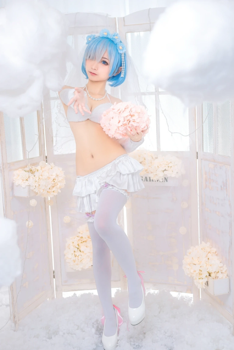 蠢沫沫《雷姆花嫁》主题写真：44张全套美图