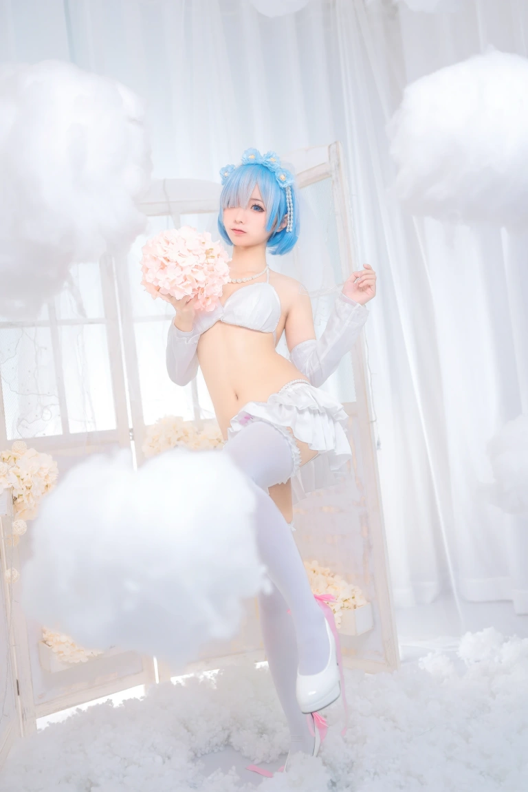 蠢沫沫《雷姆花嫁》主题写真：44张全套美图