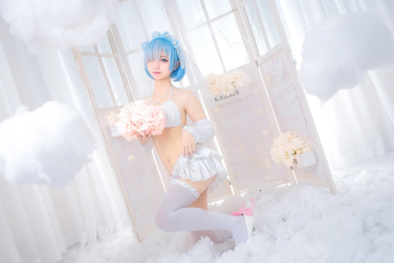 蠢沫沫《雷姆花嫁》主题写真：44张全套美图