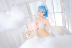 蠢沫沫《雷姆花嫁》主题写真：44张全套美图