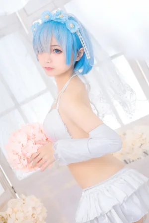 蠢沫沫《雷姆花嫁》主题写真：44张全套美图
