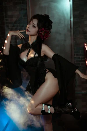 蠢沫沫《《蔻》少女后庭》主题写真：64张全套美图