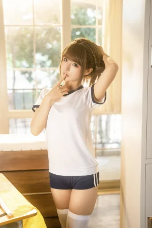 蠢沫沫《体操室》主题写真：104张全套美图