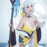 周叽是可爱兔兔《清姬》主题写真：29张全套美图