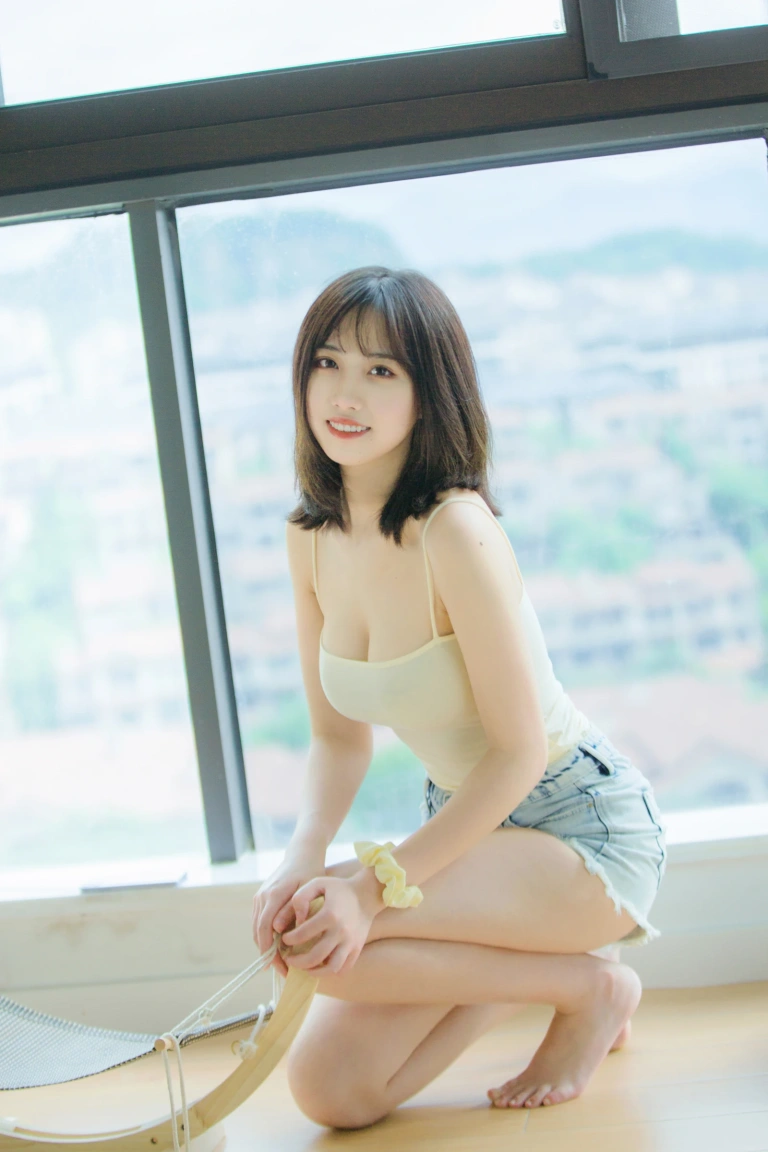 念雪《夏日柠檬》主题写真：32张全套美图