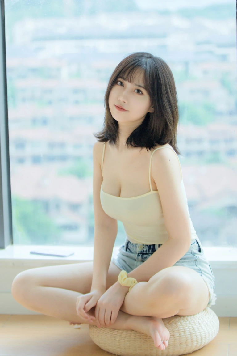 念雪《夏日柠檬》主题写真：32张全套美图