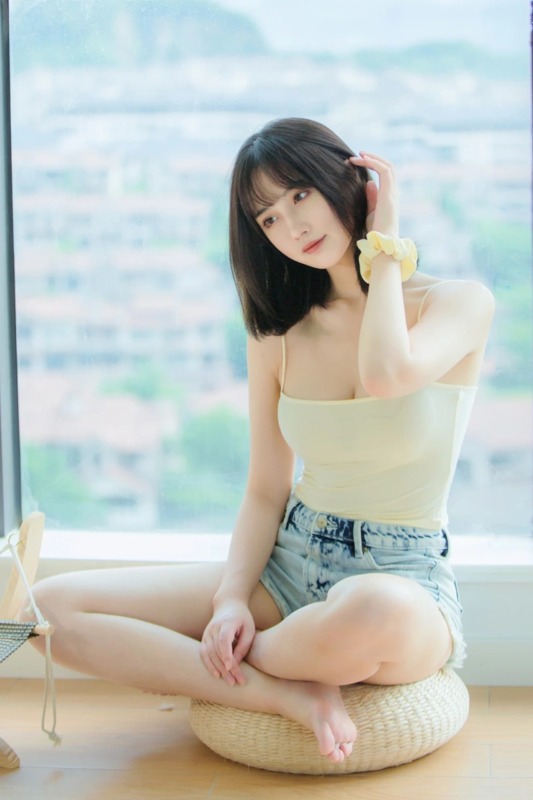 念雪《夏日柠檬》主题写真：32张全套美图