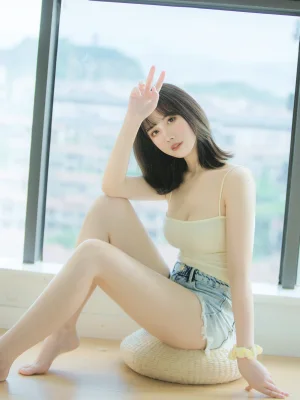 念雪《夏日柠檬》主题写真：32张全套美图
