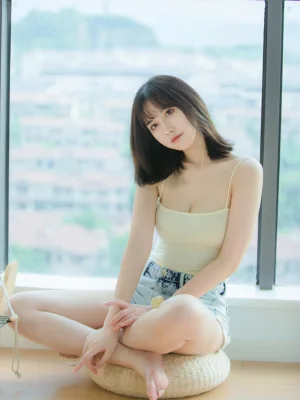 念雪《夏日柠檬》主题写真：32张全套美图