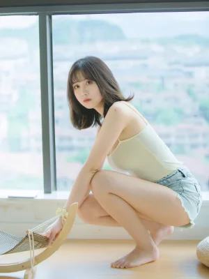 念雪《夏日柠檬》主题写真：32张全套美图
