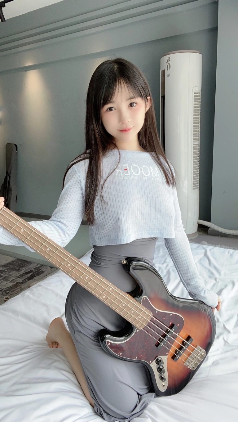 桜井宁宁《吉他妹妹》主题写真：66张全套美图，含3个视频