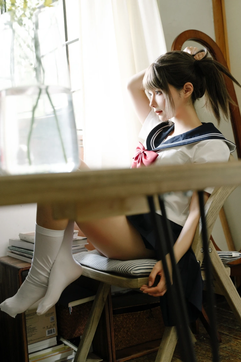 蠢沫沫《小歇》主题写真：99张全套美图