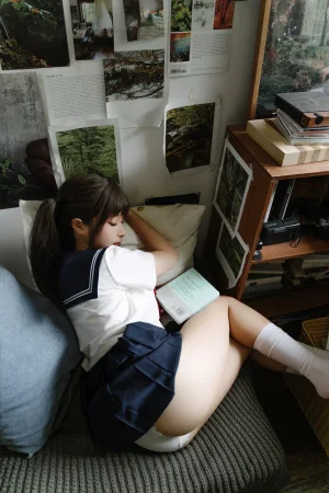 蠢沫沫《小歇》主题写真：99张全套美图