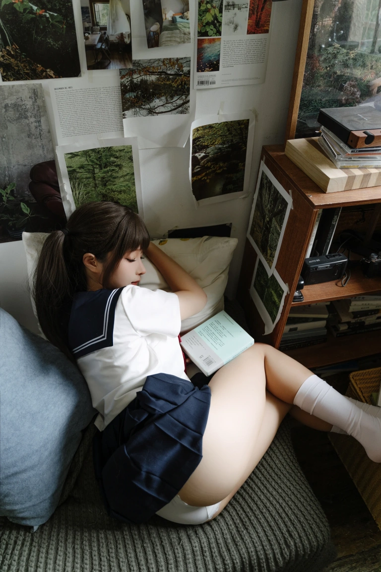 蠢沫沫《小歇》主题写真：99张全套美图
