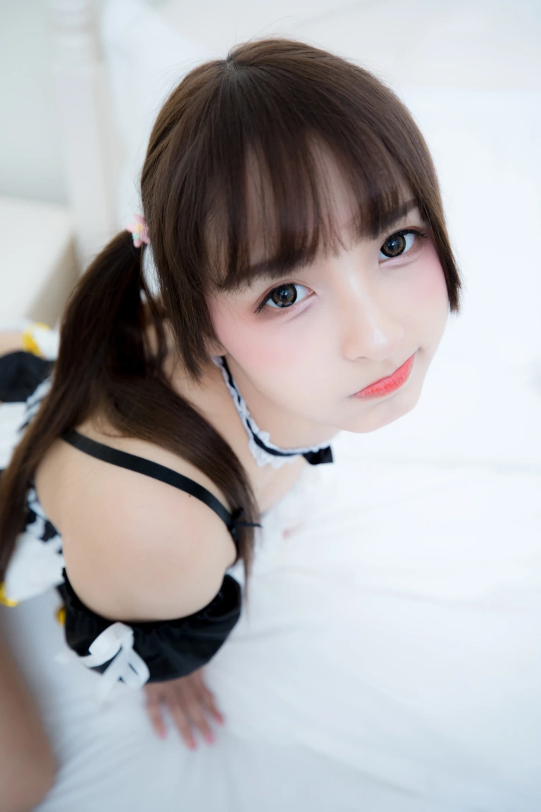 神楽坂真冬《第二季 序号13：《Little Devil》》主题写真：150张全套美图