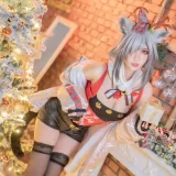 周叽是可爱兔兔《圣诞黑丝兽耳》主题写真：17张全套美图