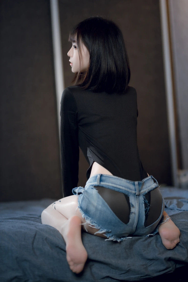 许岚《俄罗斯方块》主题写真：40张全套美图
