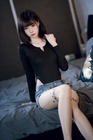 许岚《俄罗斯方块》主题写真：40张全套美图