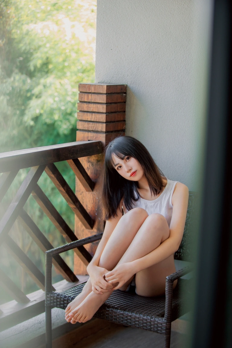 念雪《夏日微风》主题写真：50张全套美图
