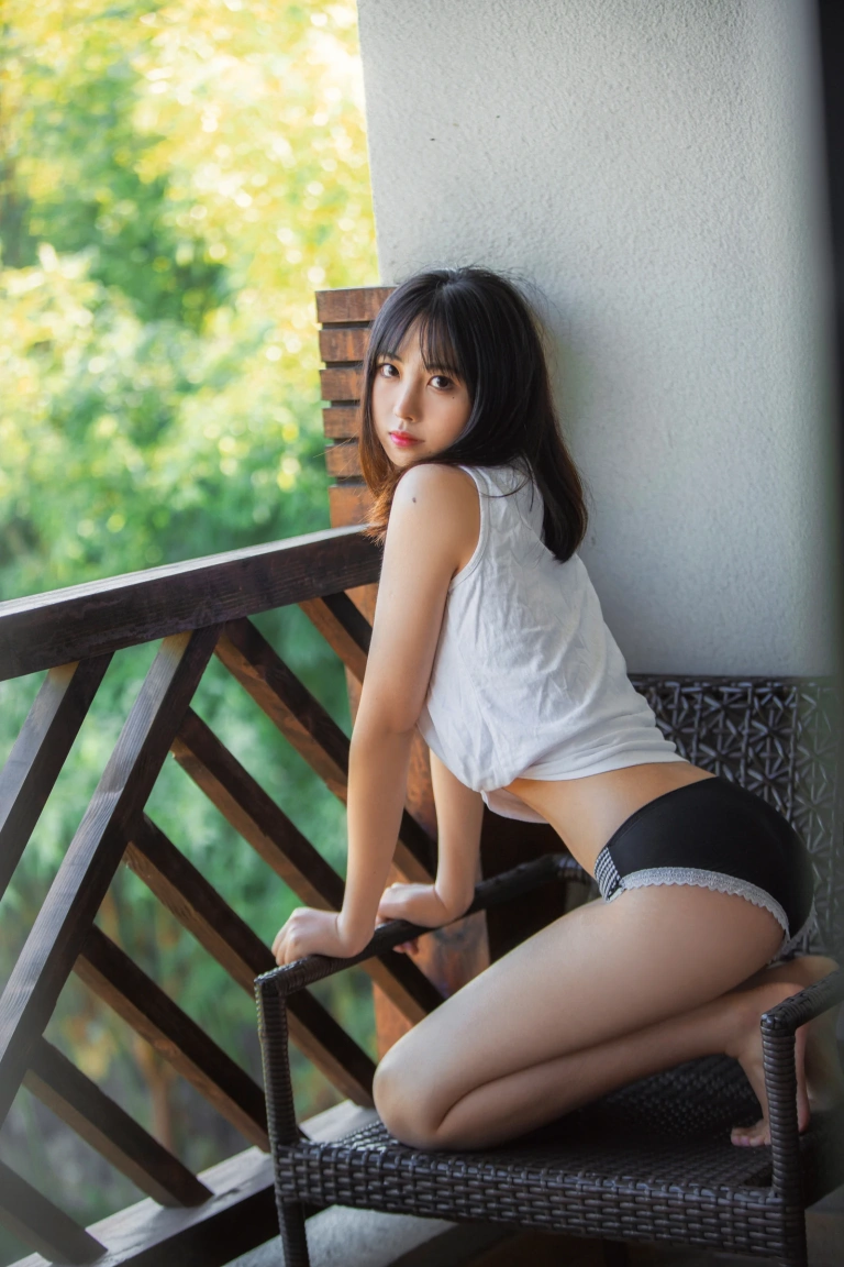 念雪《夏日微风》主题写真：50张全套美图