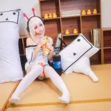 蠢沫沫《凌波宅t》主题写真：43张全套美图