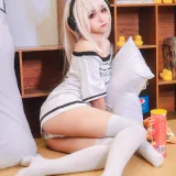 蠢沫沫《凌波宅t》主题写真：43张全套美图