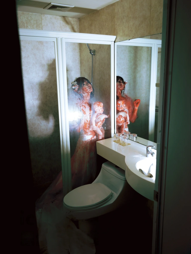 蠢沫沫《血婚纱》主题写真：11张全套美图
