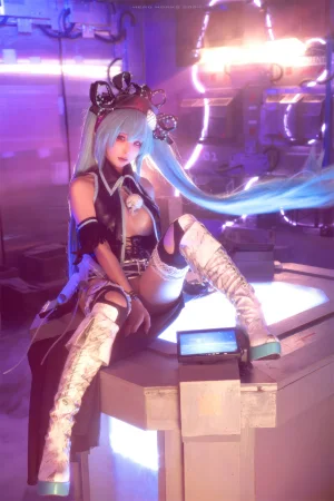 蠢沫沫《骸音》主题写真：21张全套美图