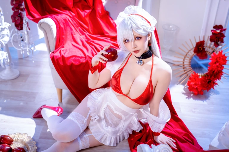 星之迟迟《2026年03月上 1 – 贝尔法斯特（碧蓝航线）》主题写真：49张全套美图