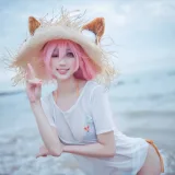 周叽是可爱兔兔《小玉泳装》主题写真：23张全套美图