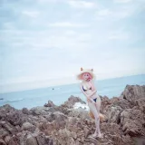 周叽是可爱兔兔《小玉泳装》主题写真：23张全套美图