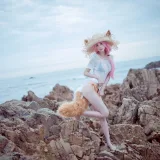 周叽是可爱兔兔《小玉泳装》主题写真：23张全套美图
