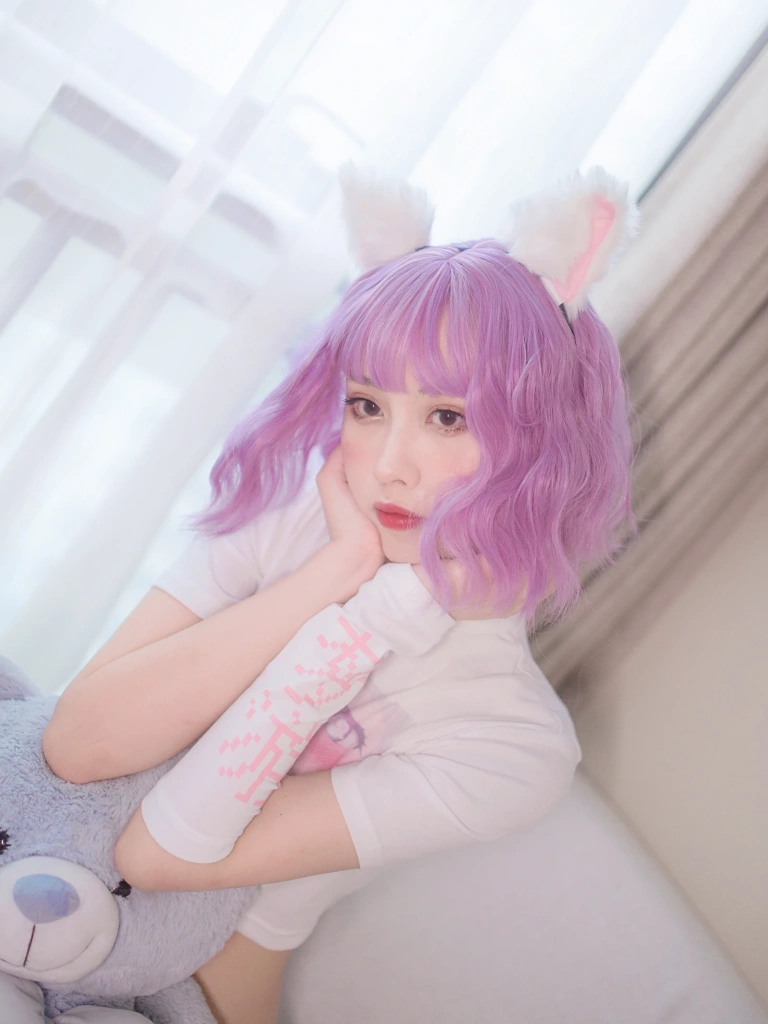 念雪《养猫守则》主题写真：36张全套美图