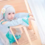 蠢沫沫《绿睡衣》主题写真：40张全套美图
