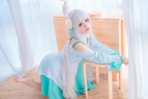 蠢沫沫《绿睡衣》主题写真：40张全套美图
