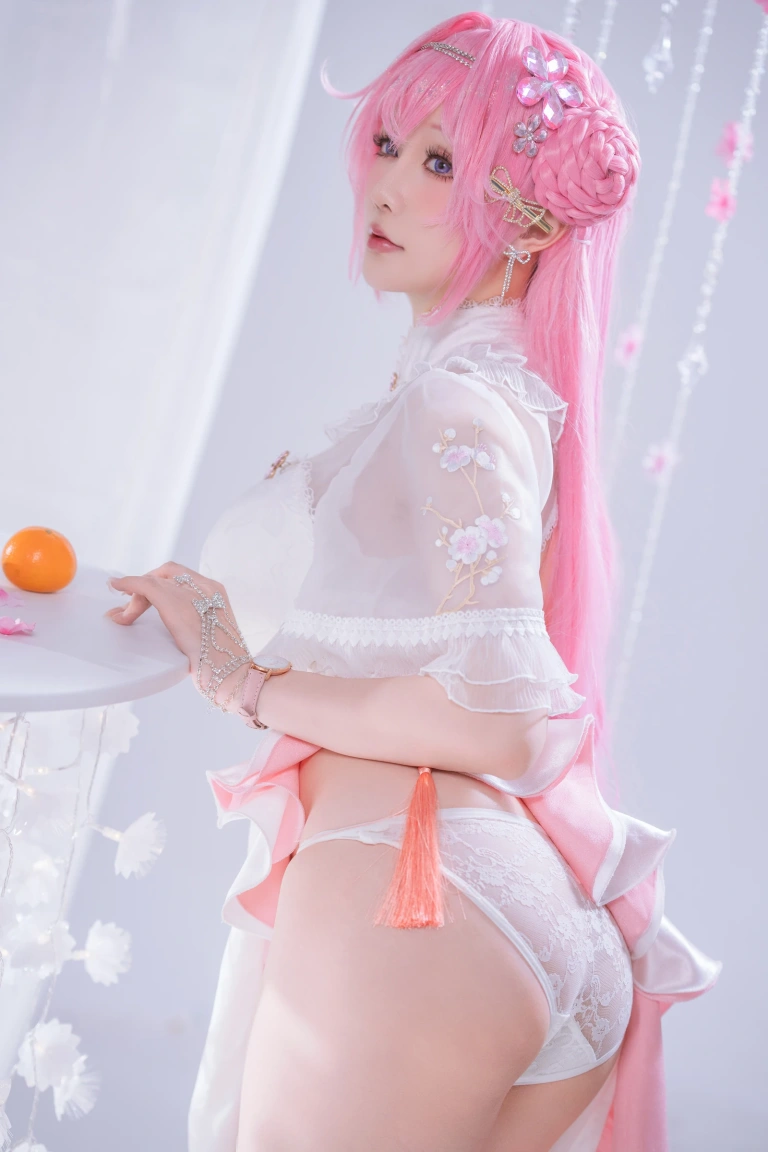 星之迟迟《2025年10月计划D 胜利女神：妮姬 桃乐丝》主题写真：44张全套美图