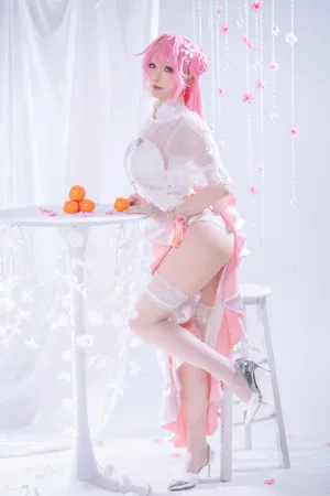 星之迟迟《2025年10月计划D 胜利女神：妮姬 桃乐丝》主题写真：44张全套美图