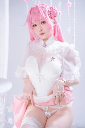 星之迟迟《2025年10月计划D 胜利女神：妮姬 桃乐丝》主题写真：44张全套美图