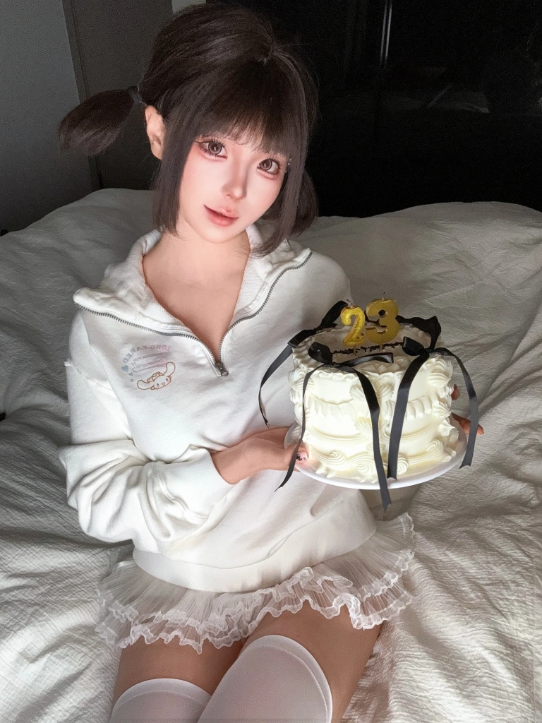 蠢沫沫《2025年1月自拍》主题写真：147张全套美图，含1个视频