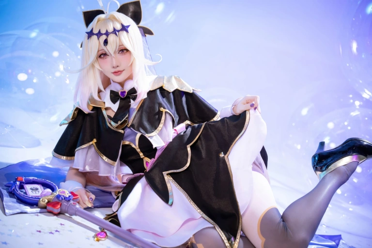 星之迟迟《2026年06月计划 名侦探光之美少女 森亚露露卡原皮+同人》主题写真：123张全套美图