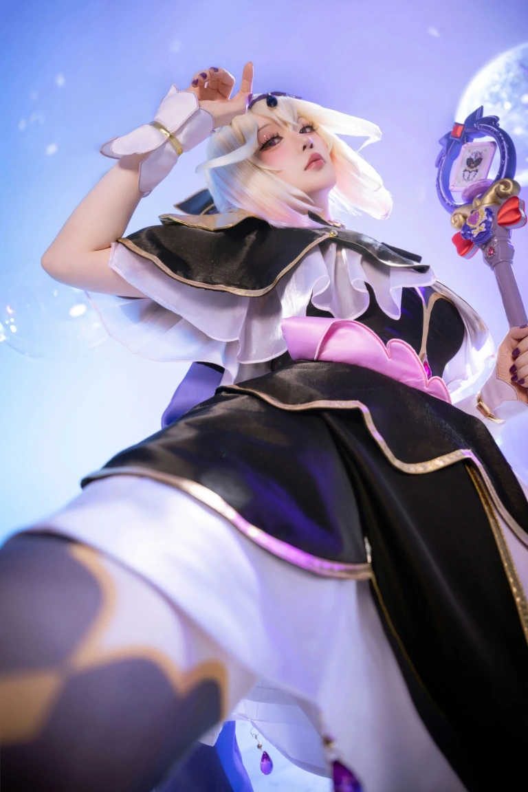 星之迟迟《2026年06月计划 名侦探光之美少女 森亚露露卡原皮+同人》主题写真：123张全套美图