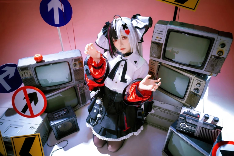 星之迟迟《2026年06月计划 异环 安魂曲原皮+同人》主题写真：120张全套美图