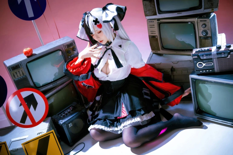 星之迟迟《2026年06月计划 异环 安魂曲原皮+同人》主题写真：120张全套美图