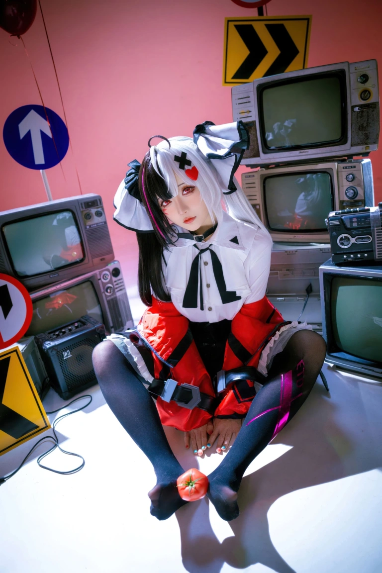 星之迟迟《2026年06月计划 异环 安魂曲原皮+同人》主题写真：120张全套美图