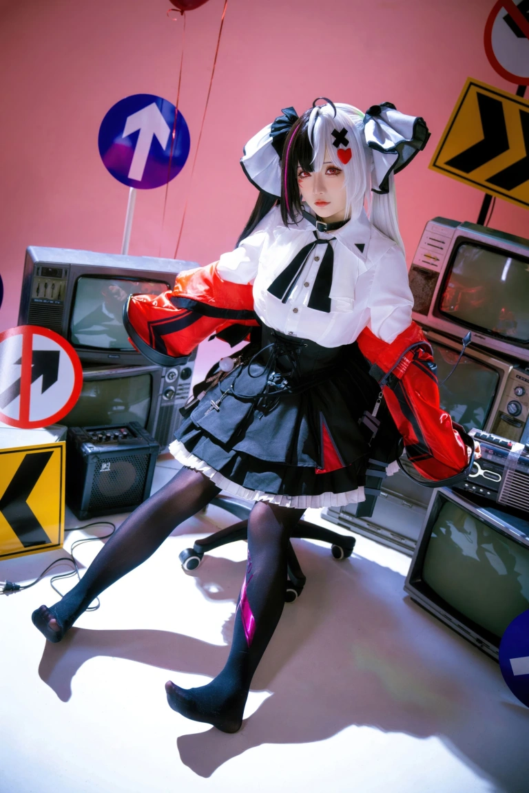 星之迟迟《2026年06月计划 异环 安魂曲原皮+同人》主题写真：120张全套美图