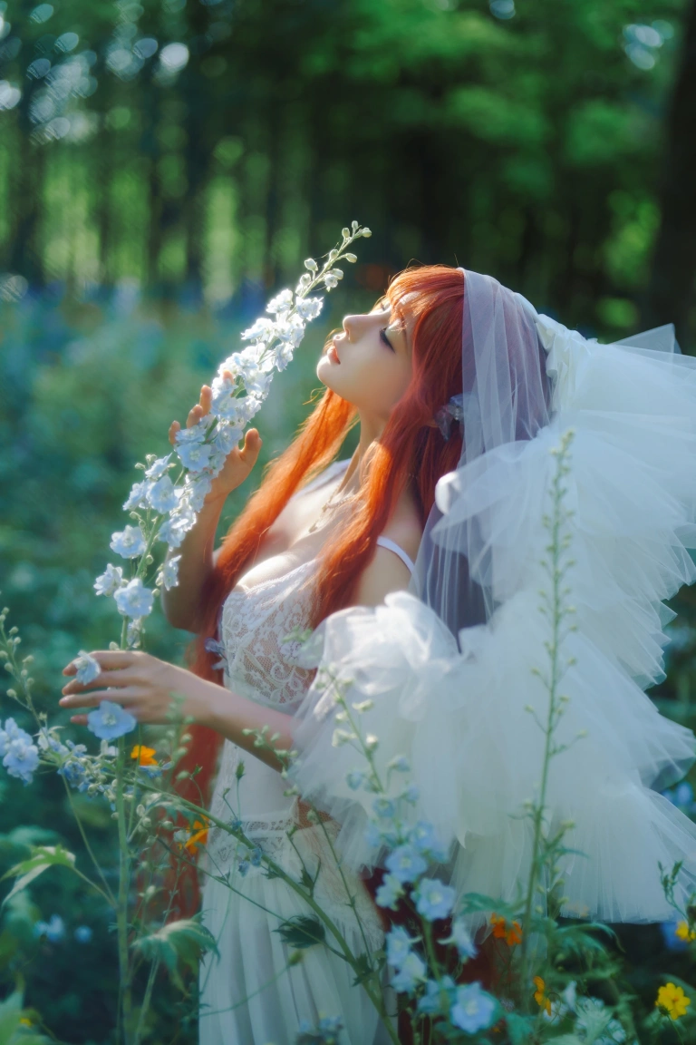 蠢沫沫《花丛婚纱》主题写真：67张全套美图